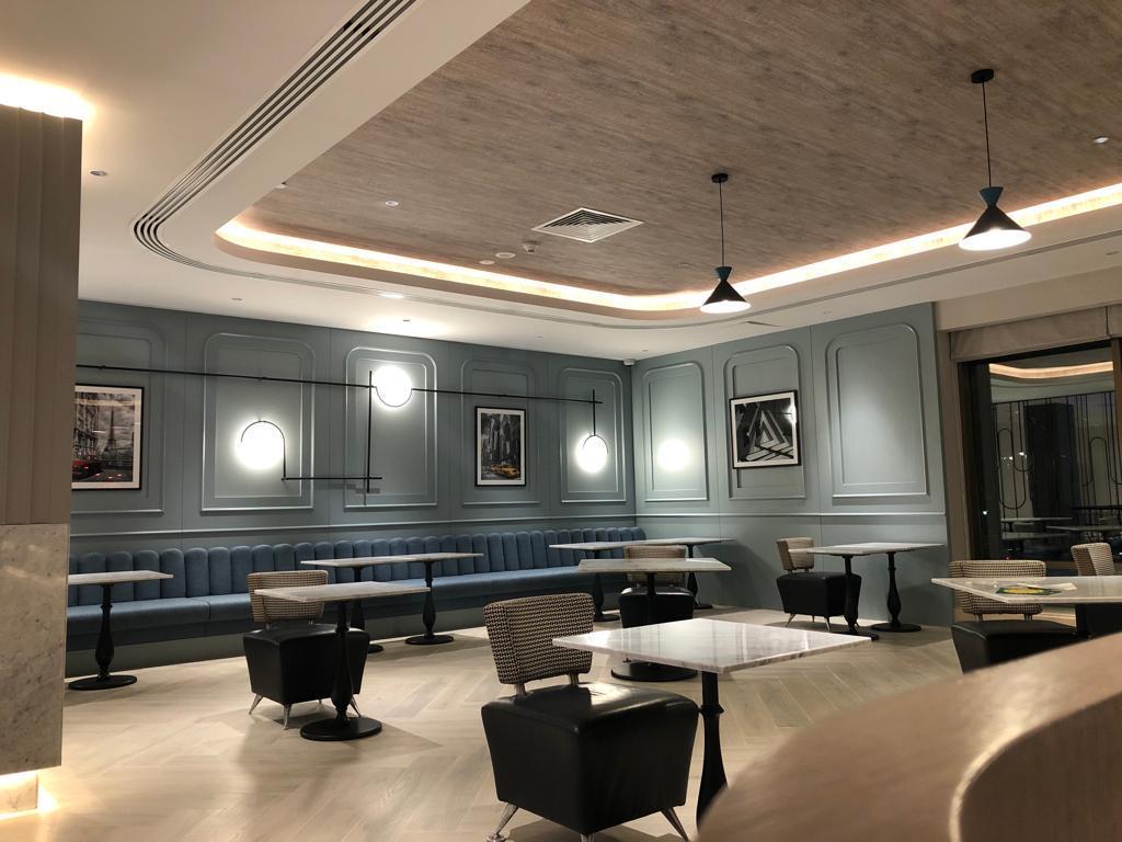 Café & lounge
